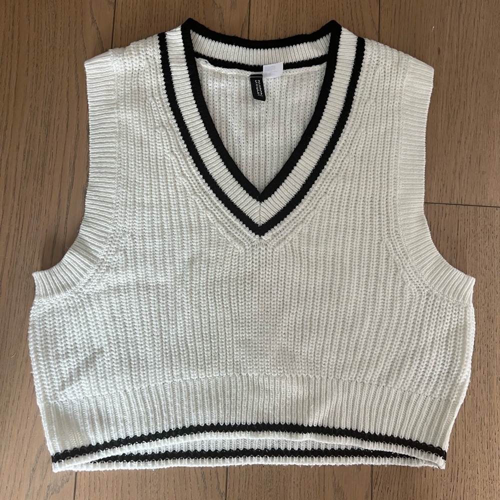 H&M knit sweater vest
